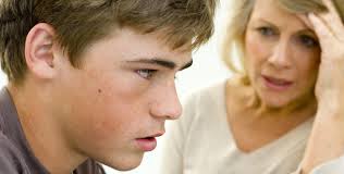 Hogyan vészelhetik át a szülők a kamaszkort?