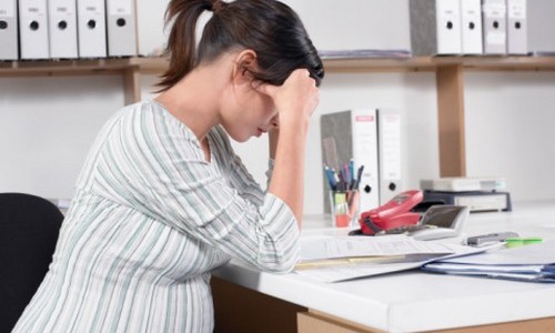 Minden harmadik gyermekvállaló munkanélküli Szerbiában