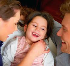 Ölbeli játékok – a természetes fejlesztés