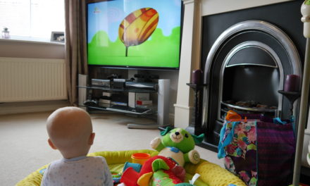 Tévézzen-e a baba?