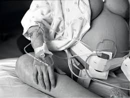 A mai gyerekek sietve jönnek a világra?