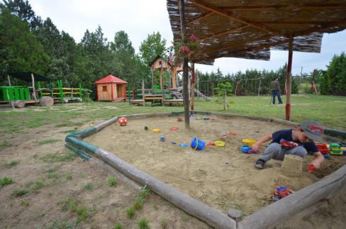 Veszélyben a gyerekek a játszótereken?