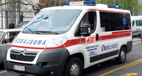 Autóbusz hajtott be egy zimonyi játszótérre, legalább öt gyerek megsérült (Fotók)