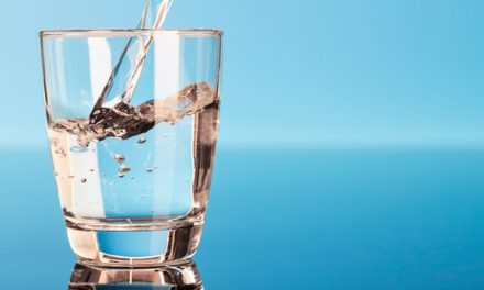 Meglepő következménye van, ha sok vizet isznak a gyerek