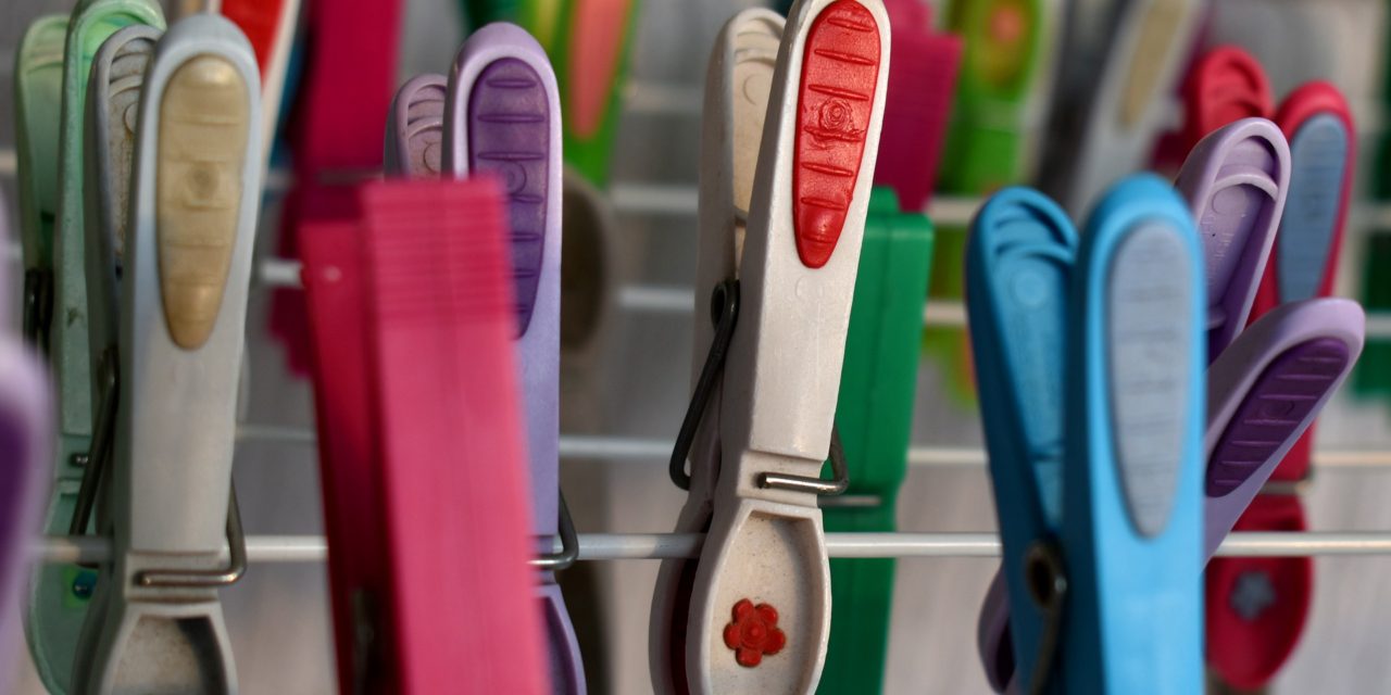 Házimunkák, amik hasznos dolgokra taníthatnak – Tippek életkor szerint