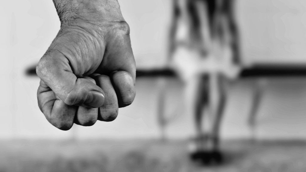 Gyermekbántalmazásnak minősül a nevelési célzattal történő fizikai fenyítés