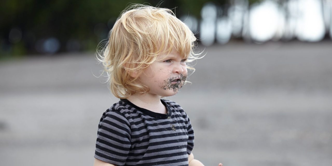 Így készítsen ehető homokot a babának! (Videóval)