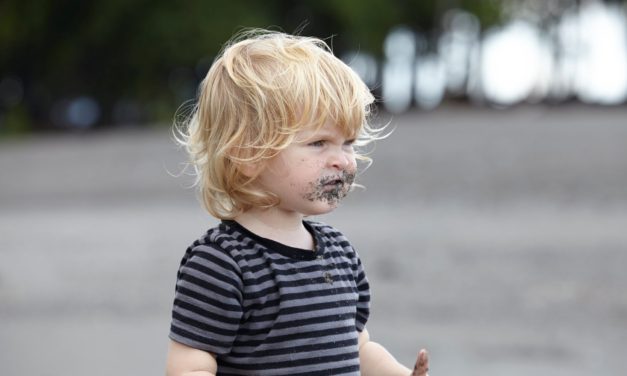 Így készítsen ehető homokot a babának! (Videóval)