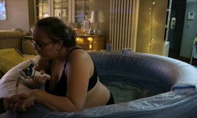 Otthonszülés élőben – Egy brit VBAC története az Instagramon