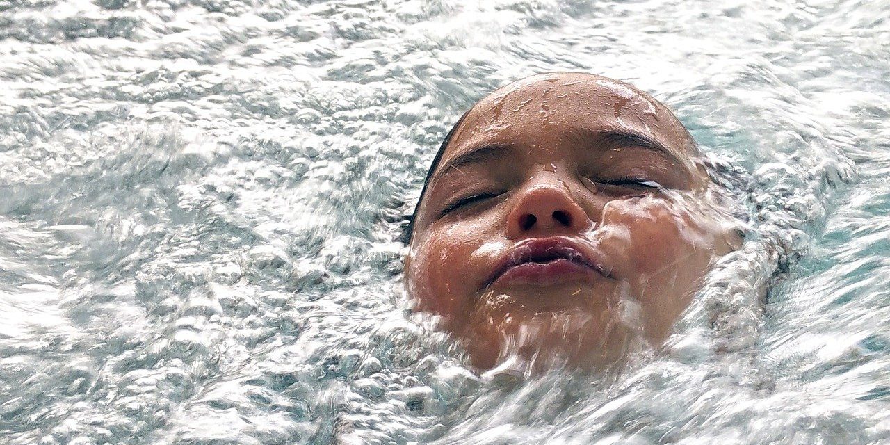 Az úszógumi nem biztonságos!