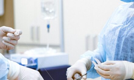 Három gyermek szorul gépi lélegeztetésre Belgrádban