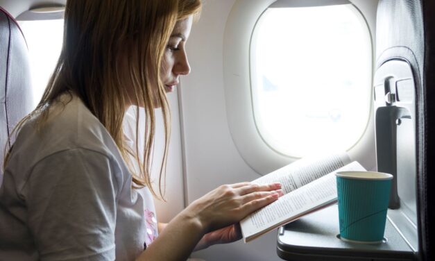 Mire figyeljünk, ha kismamaként repülővel indulunk nyaralni?